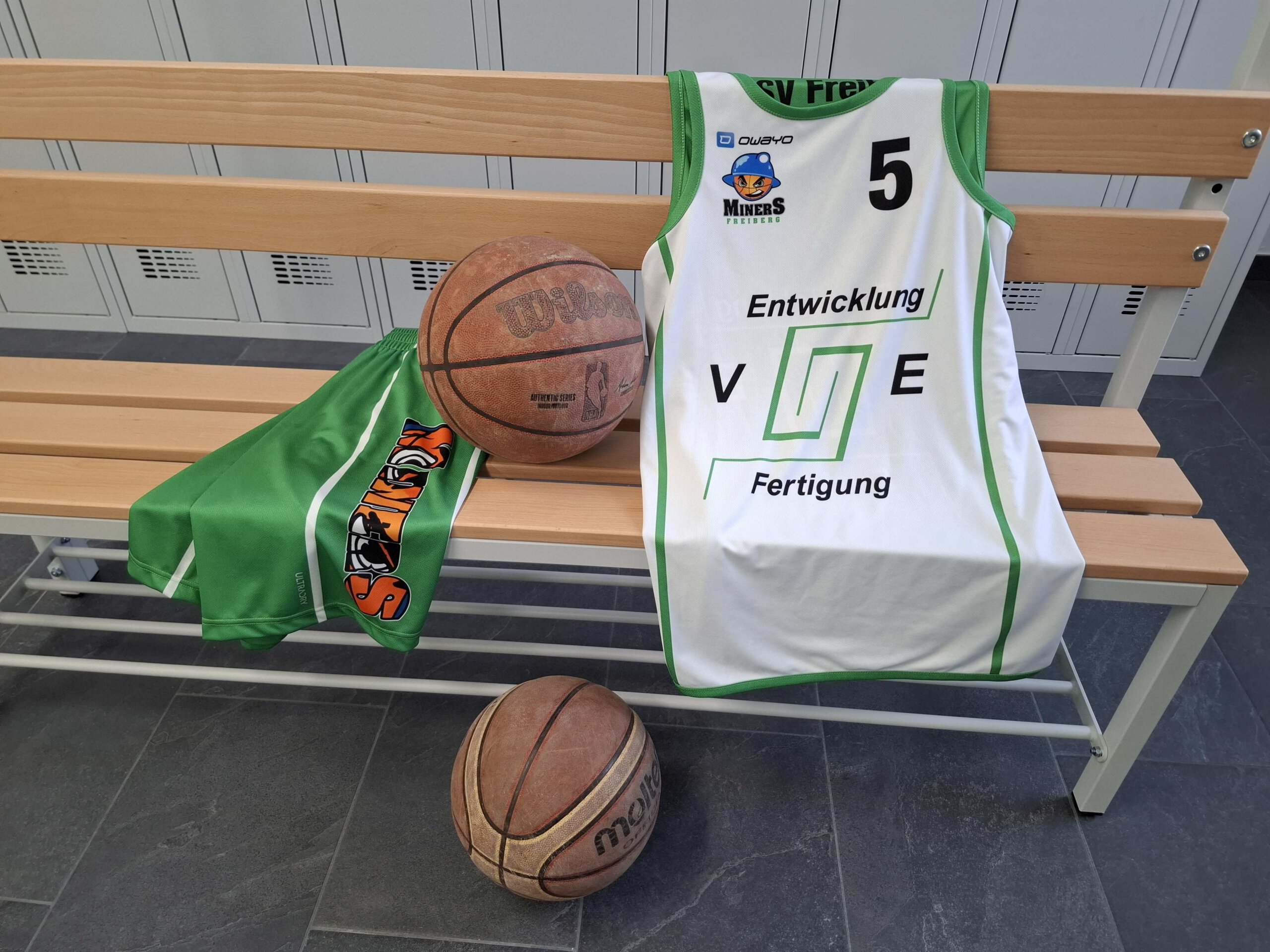 20251023_112338 EFE Entwicklung und Fertigung Eßbach sponsert den ATSV Freiberg, Abteilung Basketball