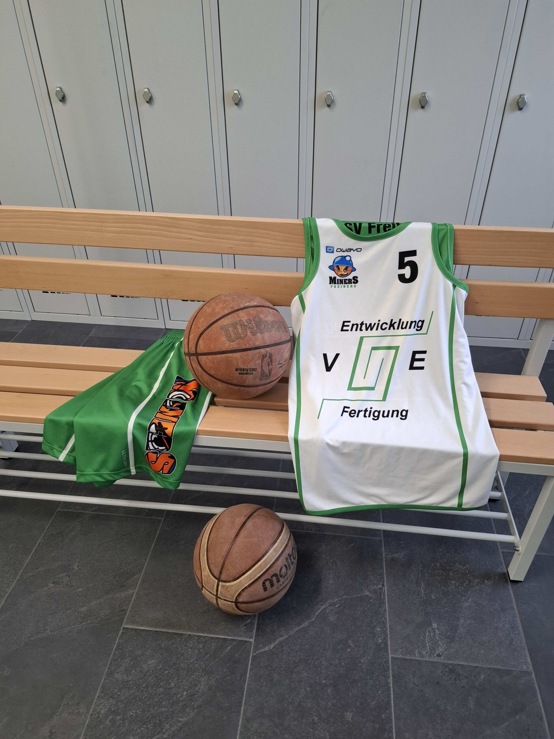 20251023_112342 EFE Entwicklung und Fertigung Eßbach sponsert den ATSV Freiberg, Abteilung Basketball